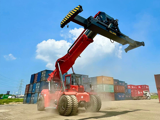 used-reach-stackers-sample-2