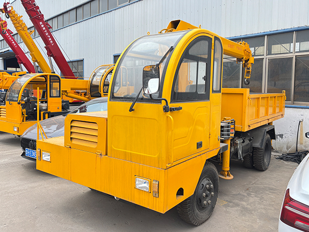used-self-made-cranes-2